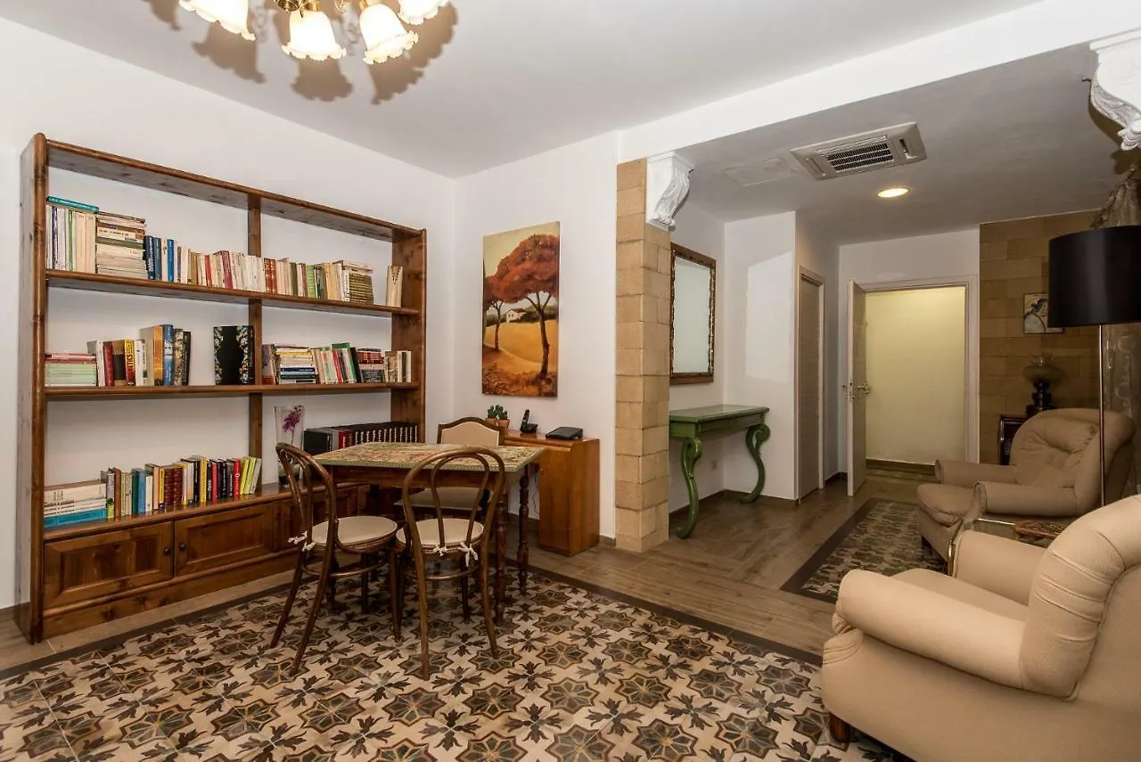 Matilde Villa Isola delle Femmine 0*,